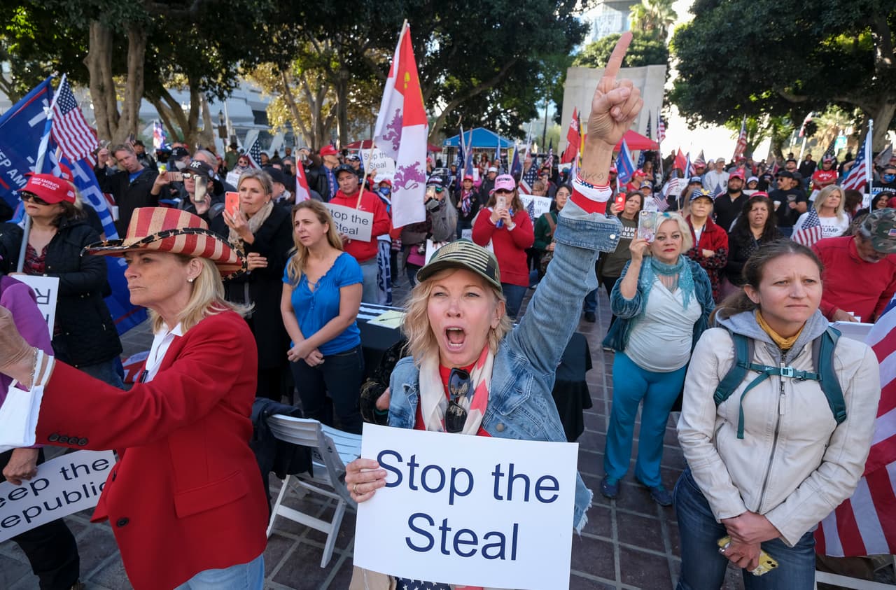 Las personas protestaron mayormente de forma pacífica.