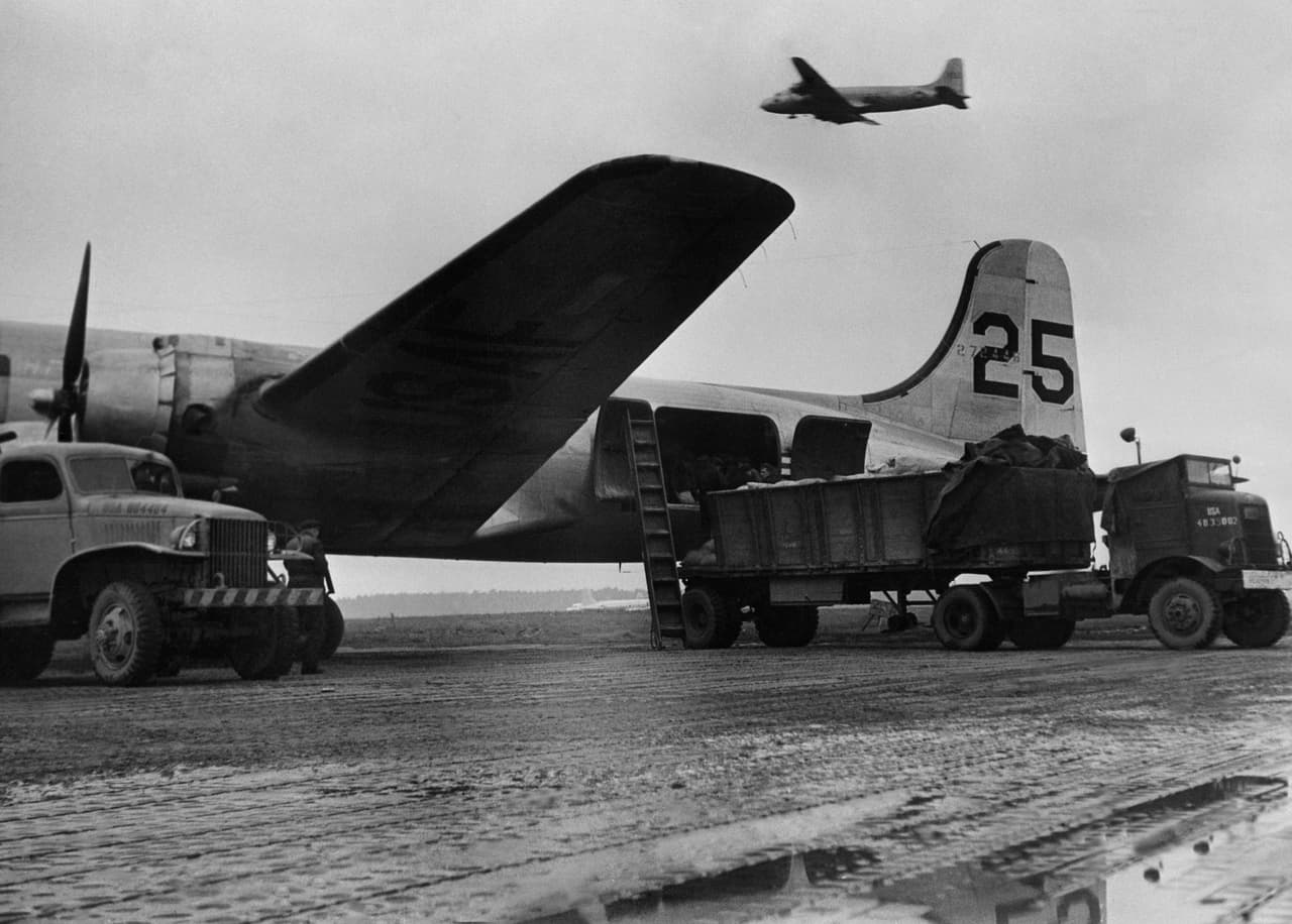 <b>Guerra Fría:</b> Después de la Primera Guerra Mundial, la Guerra Fría fue un momento crítico en el que Estados Unidos y la Unión Soviética recolectaron y desarrollaron una gran cantidad de armas de este tipo.