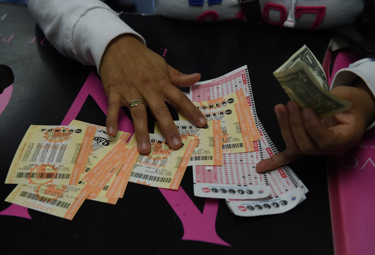 ¿Cuál fue el secreto de un hombre de Maryland para ganar la lotería? Compró 15 boletos idénticos