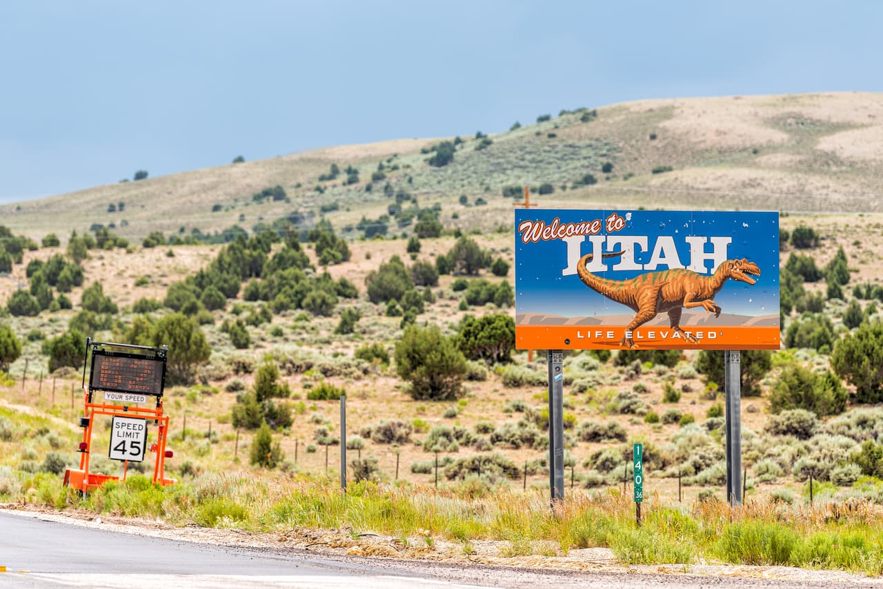 <b>Puesto 7. Utah</b>
<br>
<br>Puntaje total: 59.84.
<br>
<br>Asequibilidad: puesto 6.
<br>
<br>Economía: puesto 2. 
<br>
<br>Educación y salud: puesto 8.
<br>
<br>Calidad de vida: 29. 
<br>
<br>Seguridad: 32.
<br>
<br>Los estados con el promedio más bajo de horas de trabajo semanales son Utah, Oregon, Rhode Island, Vermont y Massachussets. 
<br>