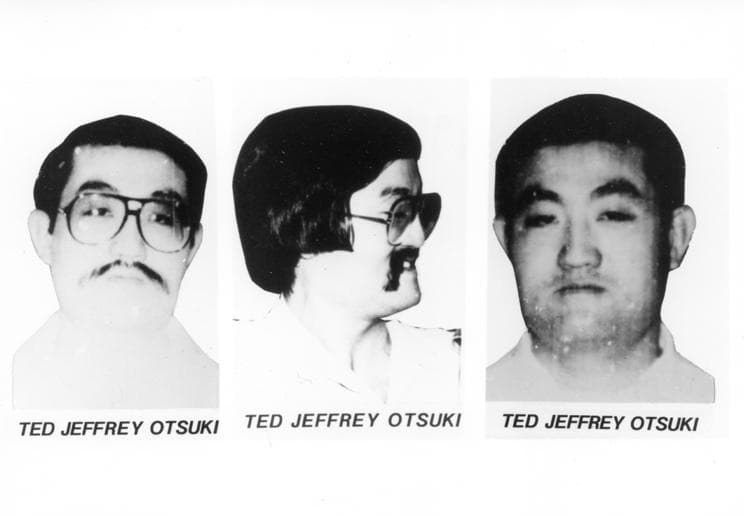 <h3 class="cms-H3-H3">Ted Jeffrey Otsuki</h3>
<br>Con la colaboración de la Policía Judicial Mexicana, el FBI estableció un equipo de vigilancia en el apartamento en Guadalajara, México, de este exfugitivo -el 415 en la lista de los más buscados-. 
<a href="https://www.fbi.gov/wanted/topten/topten-history/hires_images/FBI-415-TedJeffreyOtsuki.jpg/view" target="_blank">Otsuki terminaría siendo aprehendido el 4 de septiembre de 1988.</a>