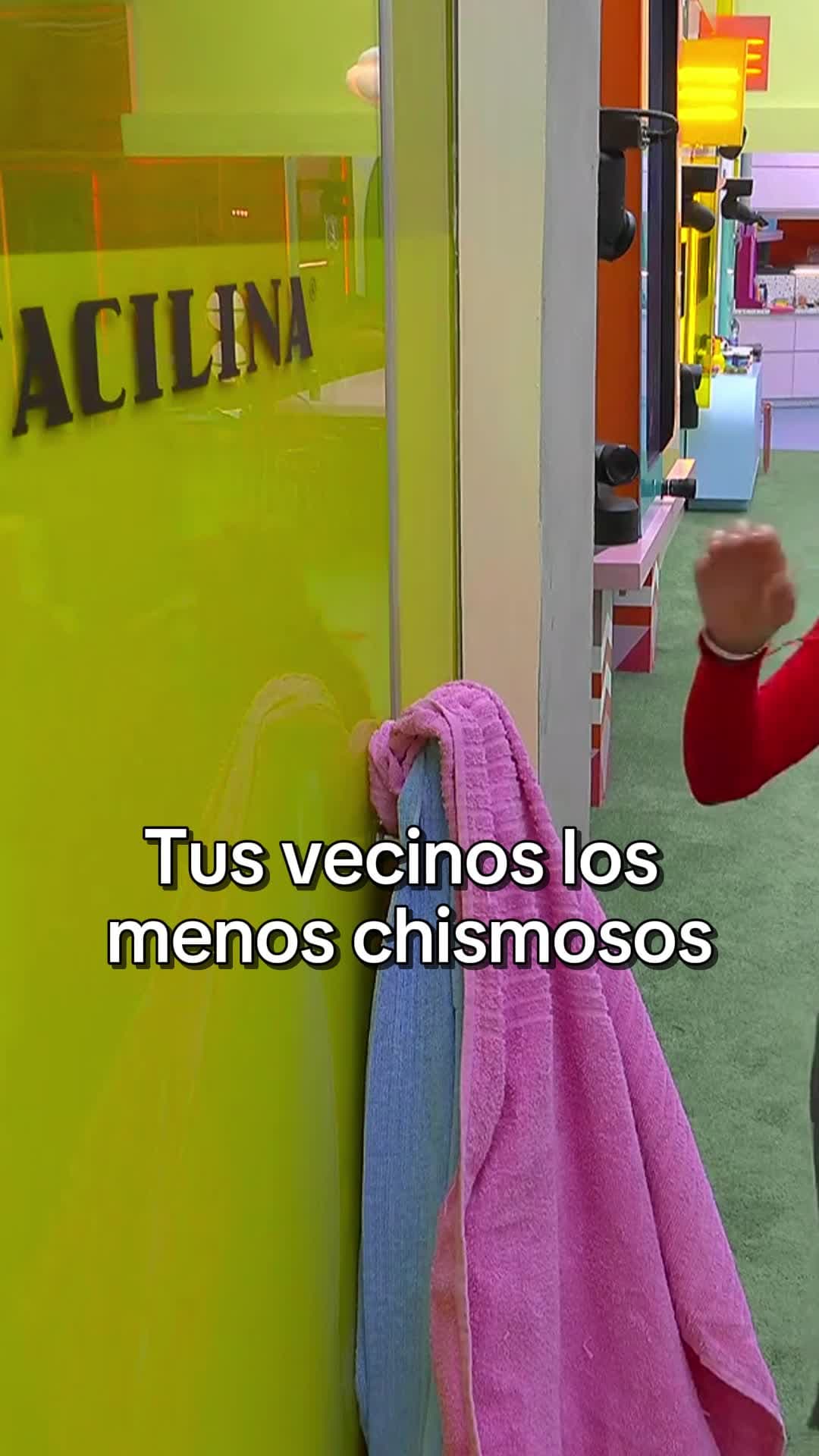Entre Cynthia, Yahir y Memo, ¿quién será el vecino más chismoso?