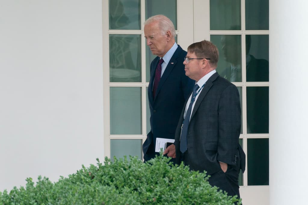 Quién es Kevin O'Connor, el médico de Biden que ahora está en el ojo del huracán tras la dudas por la salud del presidente