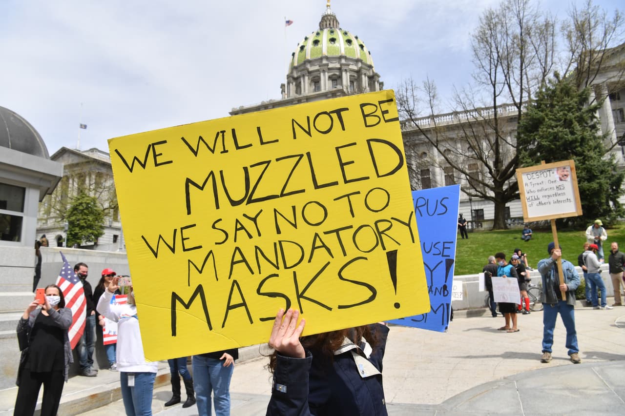 Este "mitín de los patriotas" en la capital estatal, Harrisburg, tiene lugar tras protestas similares alentadas por el presidente Trump en otros sitios de Estados Unidos, como Michigan, California y Ohio.
<br>