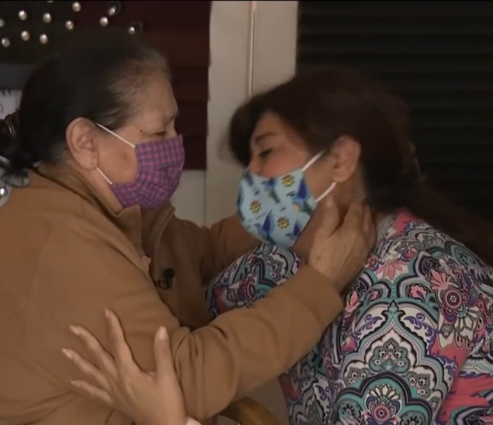 Mientras todo el oleaje legal transcurre, Doña Carmen intenta mantener su buena memoria y la calma necesaria para no perder la fuerza y aferrarse a su Leyda -que es “todo para ella”- para encontrar una resolución justa que les permita quedarse con la casa que su esposo con tanto amor construyó. 
<br>