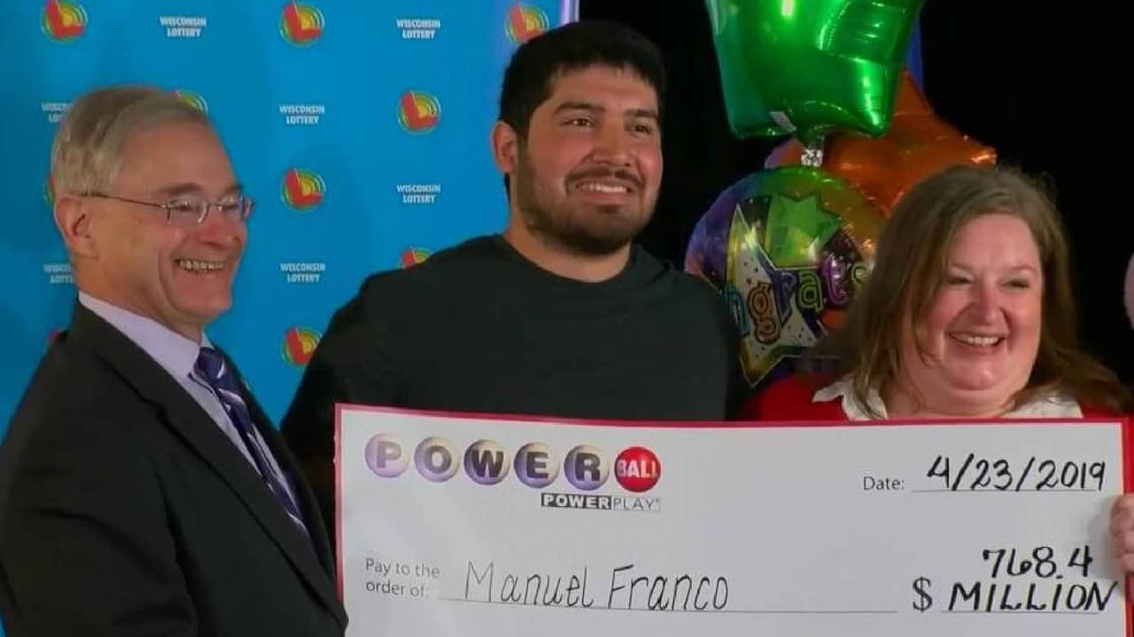 10. 
<b>$768.4 millones en Powerball</b>, entregados el 27 de marzo de 2019 en Wisconsin. El ganador fue 
<b>Manuel Franco.</b>