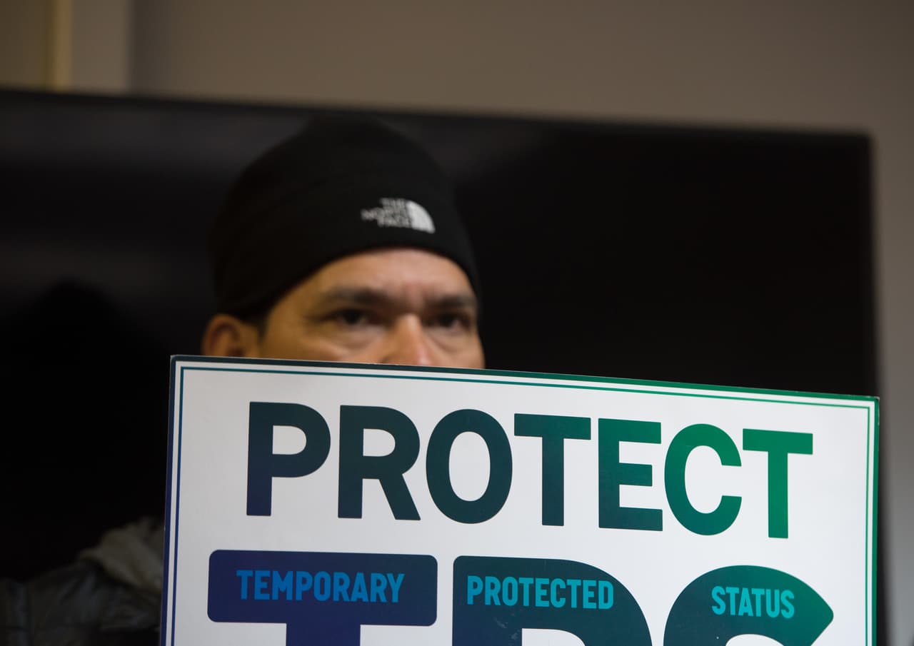 Qué pudo hacer fracasar las negociaciones del TPS que han puesto a miles en riesgo de deportación