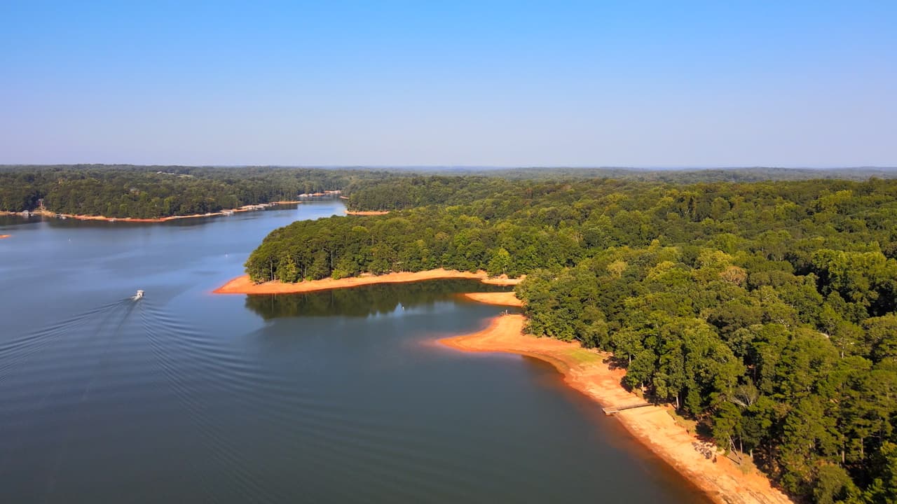 Para llegar, deberás dirigirte al 1763 de Tugaloo State Park Rd, en Lavonia.