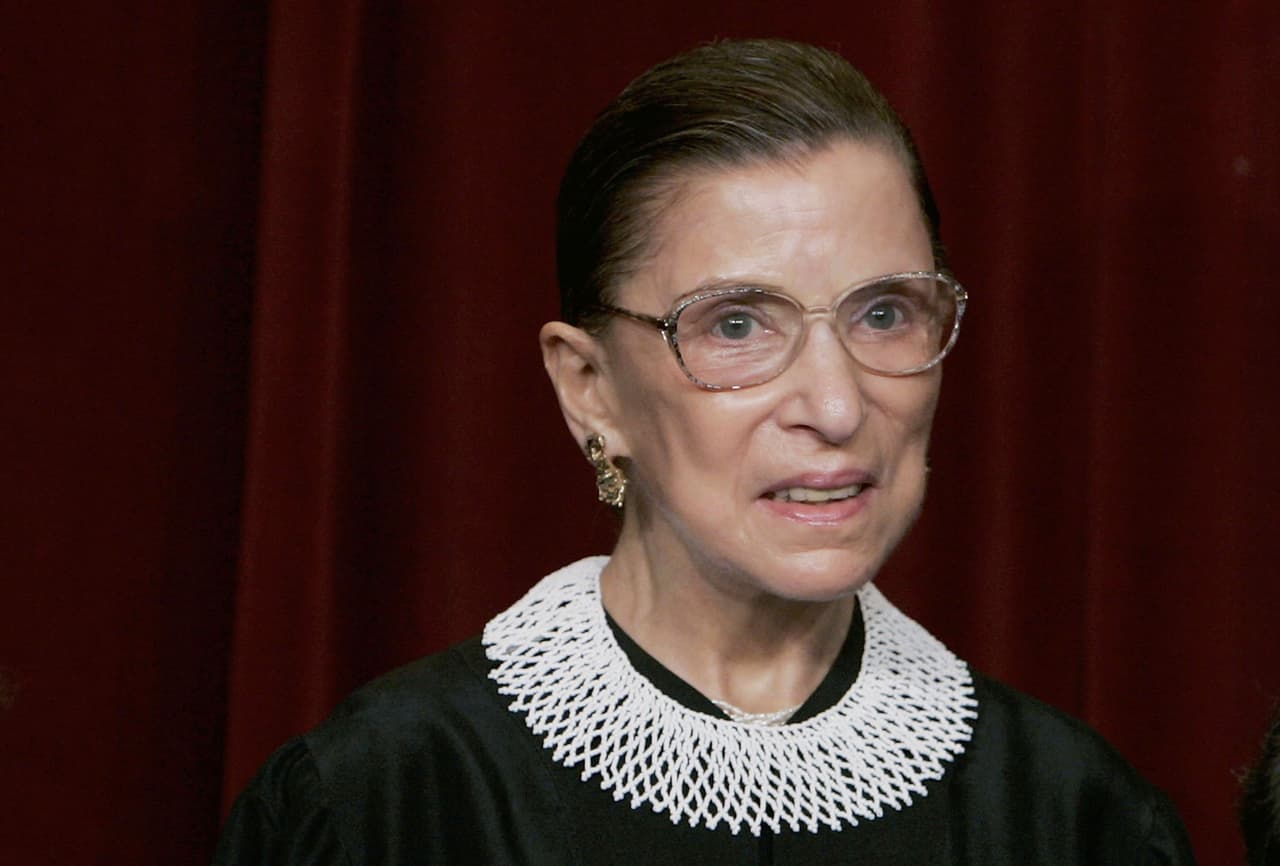 El atributo es una forma de rendir honor a 
<a href="https://www.univision.com/local/nueva-york-wxtv/neoyorquina-defensora-de-las-mujeres-y-los-inmigrantes-el-legado-de-la-jueza-ruth-bader-ginsburg">la jueza, quien murió el pasado viernes</a> en su casa en Washington, D.C., debido a complicaciones de cáncer de páncreas metastásico.