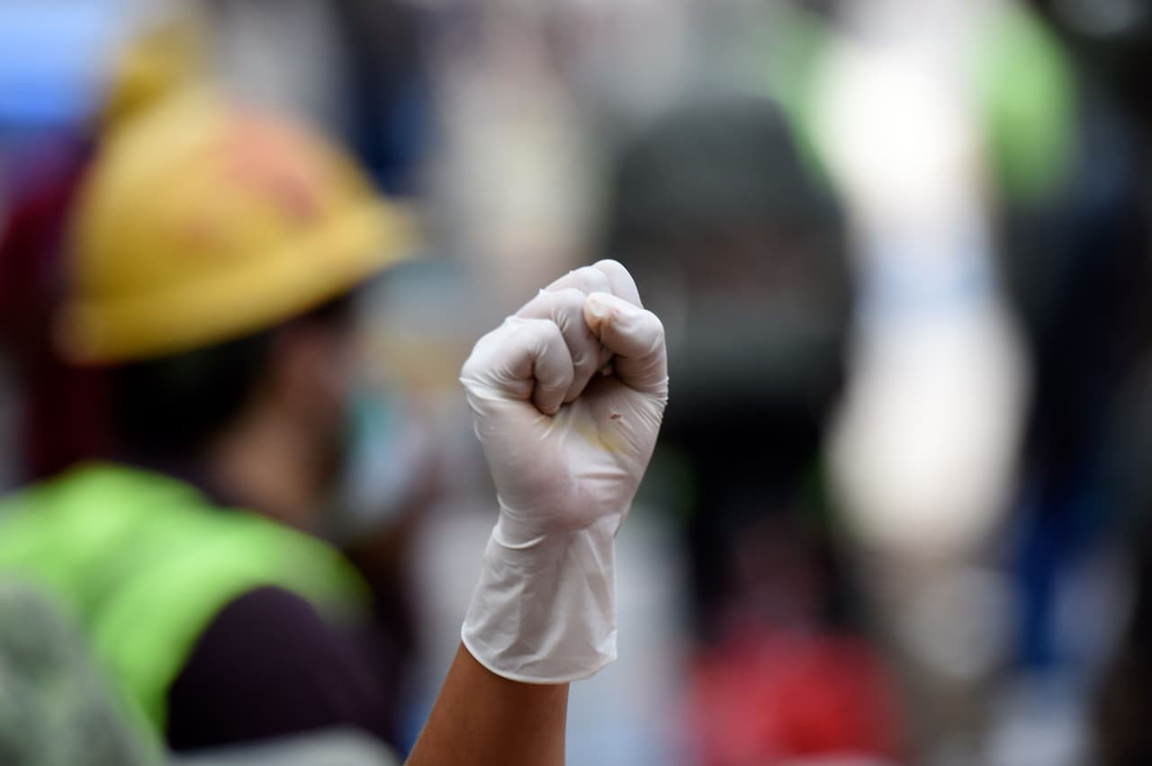 Tras el terremoto del 19 de septiembre, 
<b>los Topos reaparecieron y acudieron inmediatamente a las calles para llevar a cabo operativos de rescate en los más de 40 edificios colapsados </b>a lo largo y ancho de la capital. El histórico lenguaje de señas de los Topos comenzó a replicarse por todos los sitios derrumbados. 
<br>
