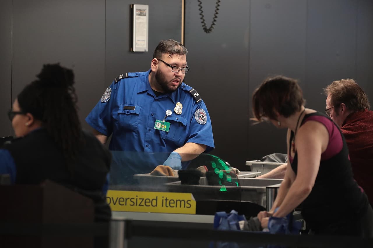 El armamento fue confiscado en 278 de los 440 aeropuertos federales del país.