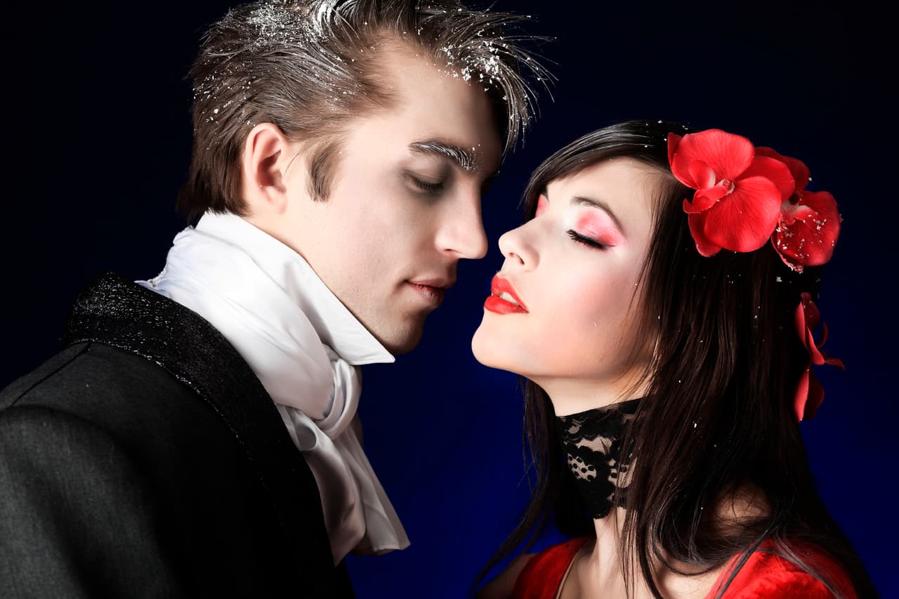 Los vampiros y los ataúdes las asociaban con 
<b>SAGITARIO</b>