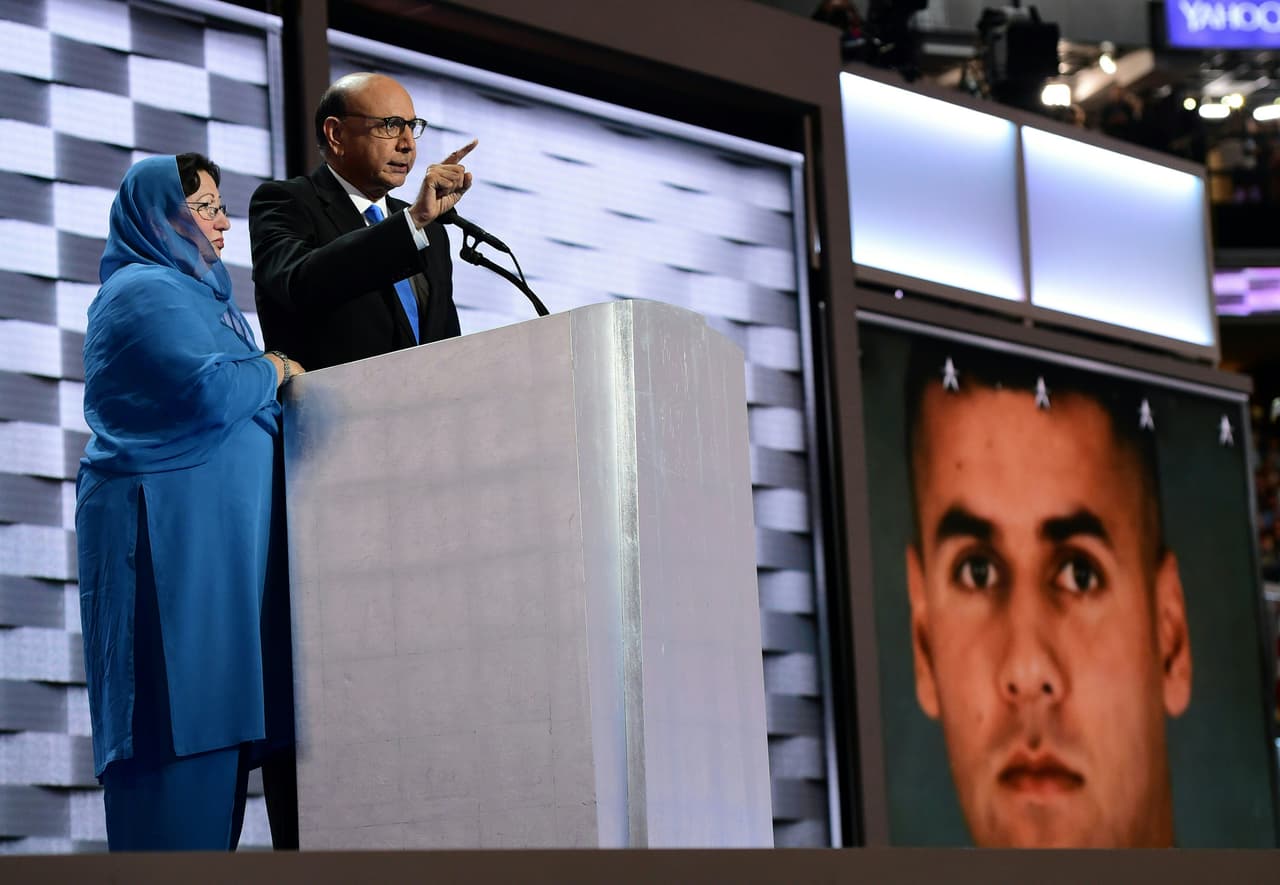 "Donald Trump no sabe lo que significa la palabra sacrificio": madre de soldado musulmán caído en Irak