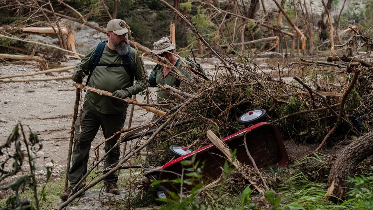 84 muertos y 11 desaparecidos dejan hasta el momento las inundaciones a lo largo del río Guadalupe