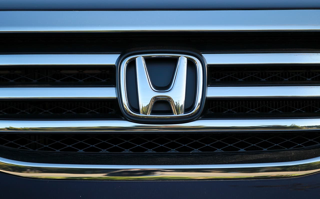La falla provocó el llamado a revisión más grande en la historia de la industria automotriz, con más de 100 millones de infladores involucrados a nivel mundial, incluyendo unos 63 millones en Estados Unidos. Estas unidades fueron instaladas en vehículos de 17 fabricantes diferentes.