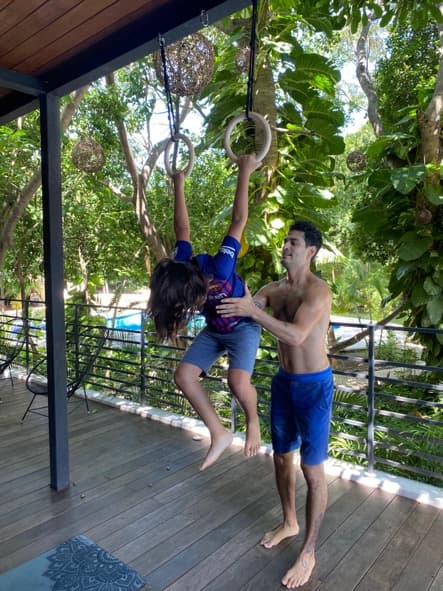 Así es la vida de 
<b>Bibi</b> y su familila: una combinación entre divertirse en casa y encontrar el balance, literalmente.