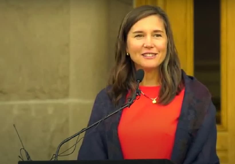 "Salt Lake City debe su vitalidad y energía a las personas que viven y trabajan aquí, y me siento muy agradecida con nuestras fuertes comunidades latinas por todo lo que aportan”, declaró la alcaldesa de la ciudad Erin Mendenhall celebrando la misma fecha.