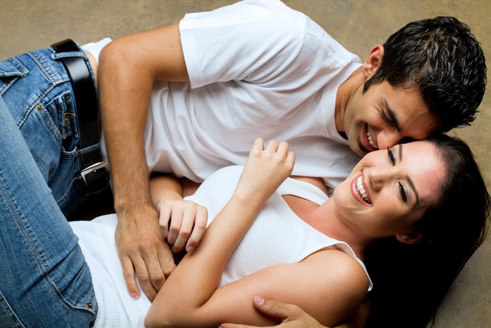 Ese tránsito vuelve a una persona irresistible. Sus encantos, su manera de ser, su proyección, donde quiera que esté va a estar marcando la pauta y atrayendo miradas de todo tipo, algunas muy intensas y otras muy sensuales.