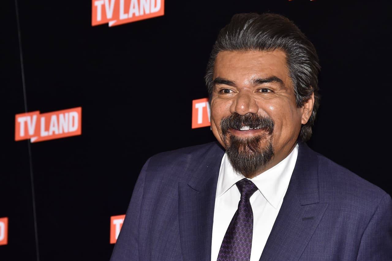 <b>Un rechazo y una broma</b>. George López, comediante de origen hispano escribió en su Twitter que declinó. “He rechazado la invitación para actuar en la inauguración, luego me preguntaron si tenía el número de teléfono de Eric Estrada”, bromeó.