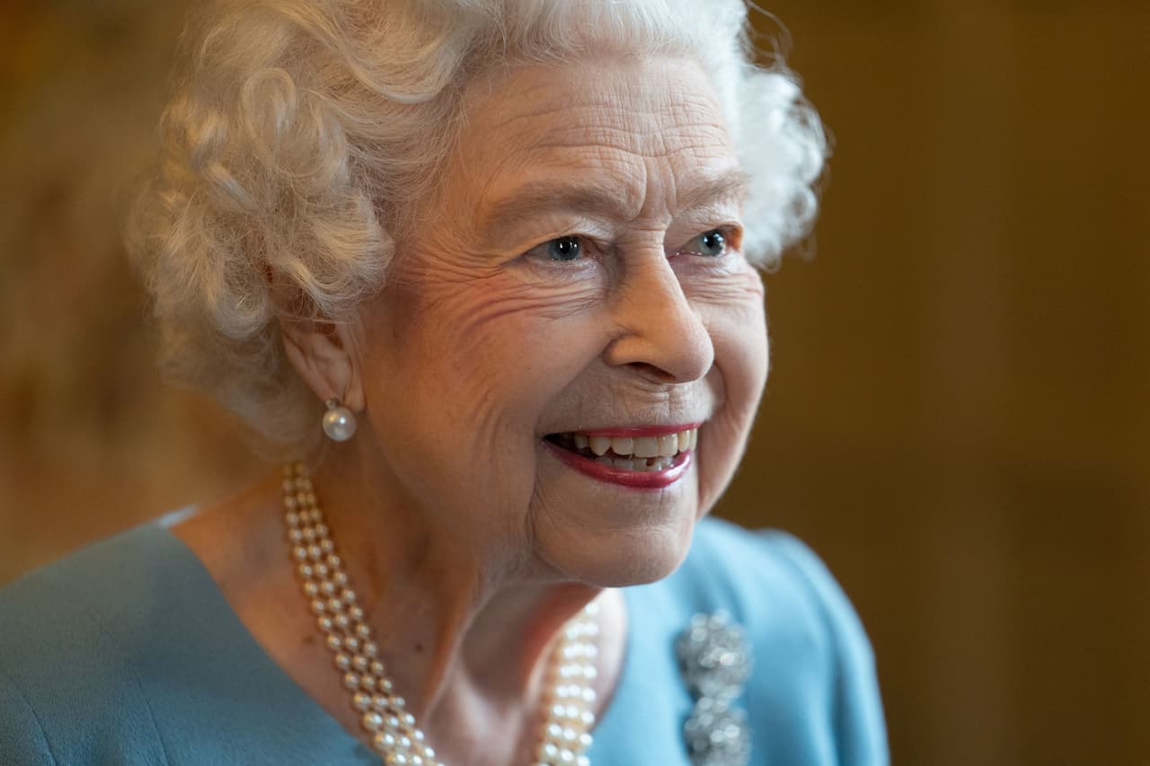 Isabel II hace planes para el futuro del trono y pide que Camilla sea llamada "reina consorte" 