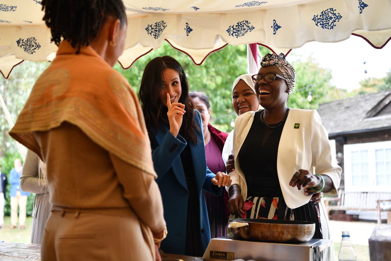 Así lució Meghan Markle en su primer evento como anfitriona en el palacio de Kensington.