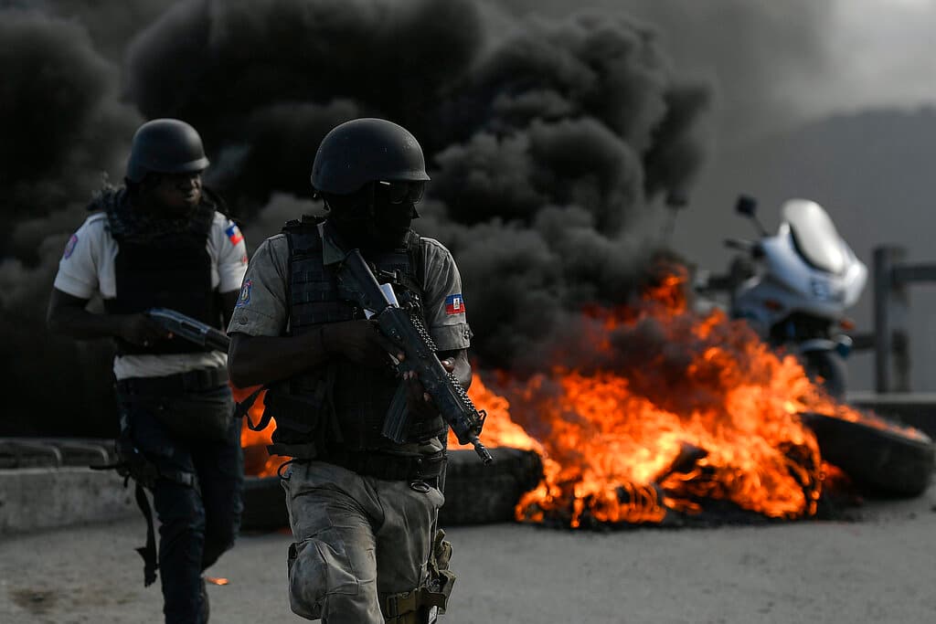 La muerte de Moise reavivó las tensiones históricas entre el norte de Haití
<b> </b>y el oeste, donde está la capital, Puerto Príncipe. Entre otros factores, existe un viejo antagonismo entre los negros descendientes de esclavos del norte y los mestizos, también llamados mulatos, del sur y el oeste.