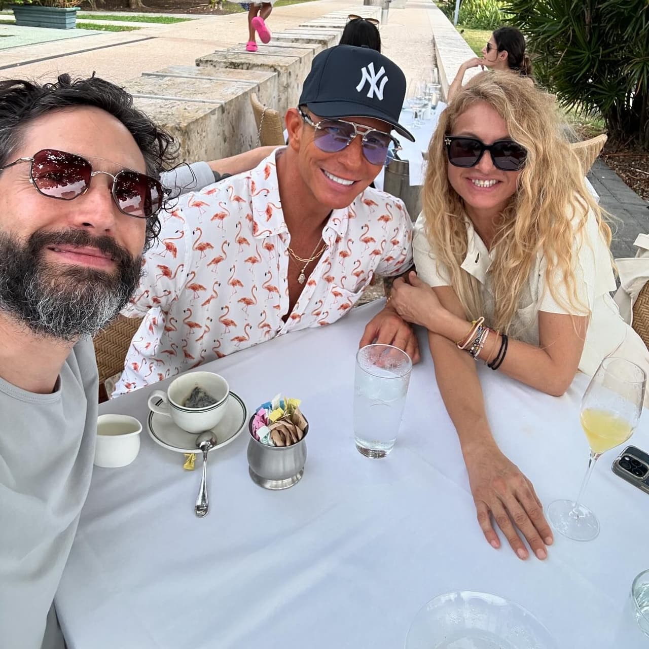 Así posaron Paulina Rubio y Erik Rubín.