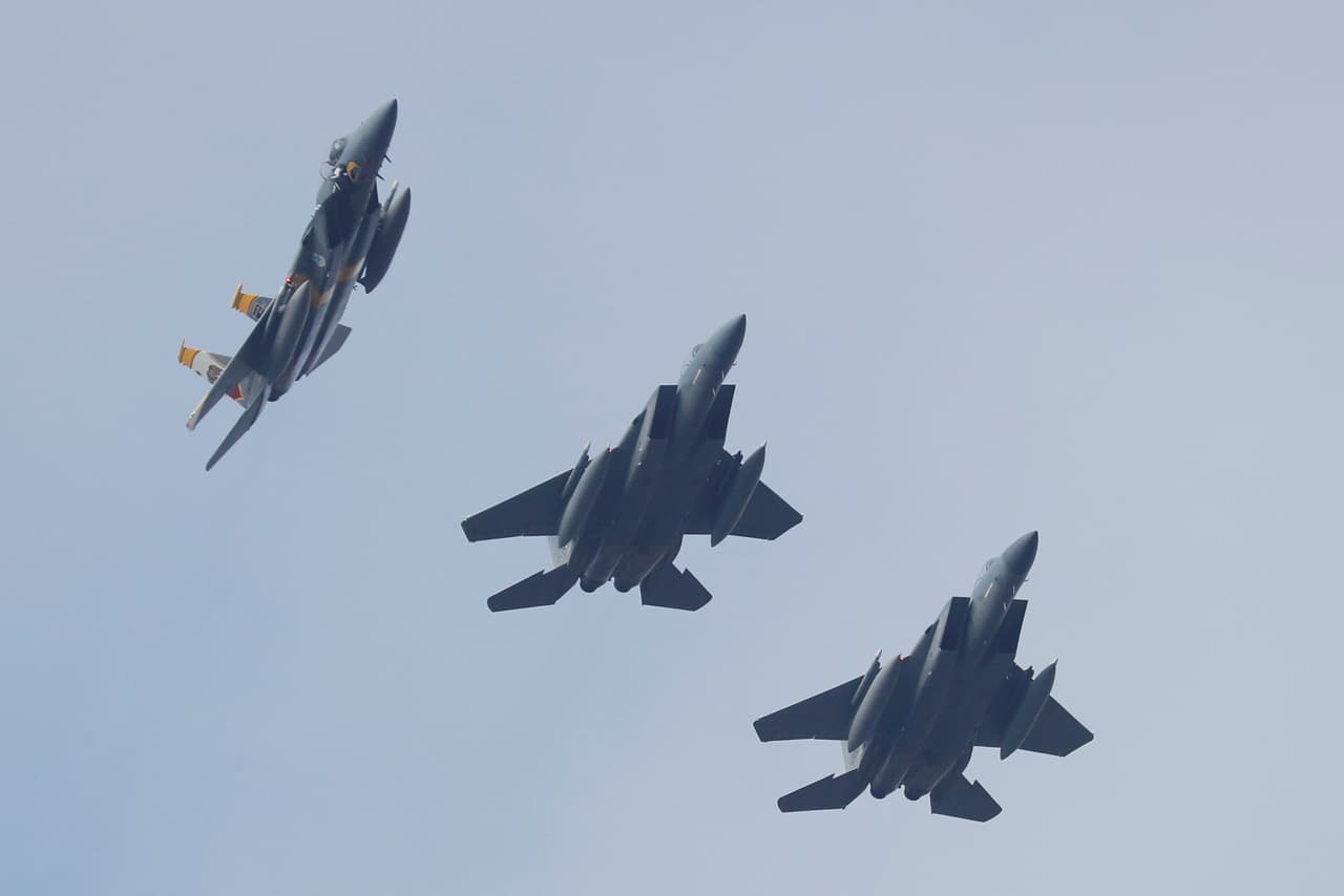 Estados Unidos bombardea bases de una milicia armada proiraní en Irak
