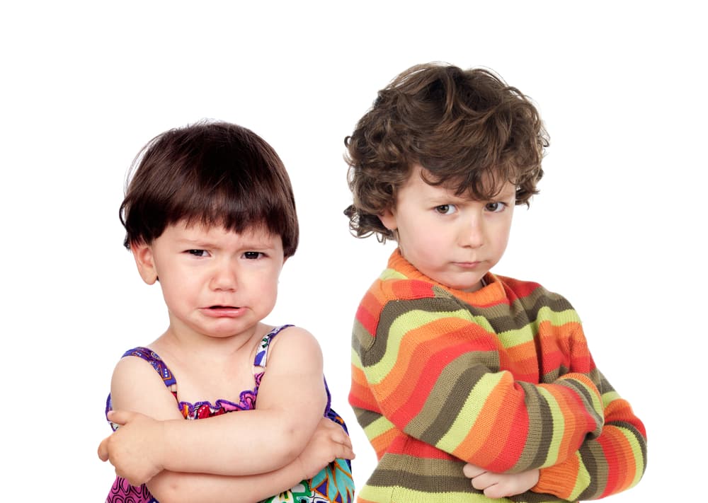 Los chicos Leo también están acostumbrados a ser los líderes, a que se haga lo que ellos quieren, pero también son de actitud noble y generosa con quienes ellos consideren que lo merecen. Educar a un Leo puede agotar emocionalmente a cualquier padre, porque son excesivamente exigentes hasta con ellos mismos, pero verás que todo es por su gran sentido del amor.