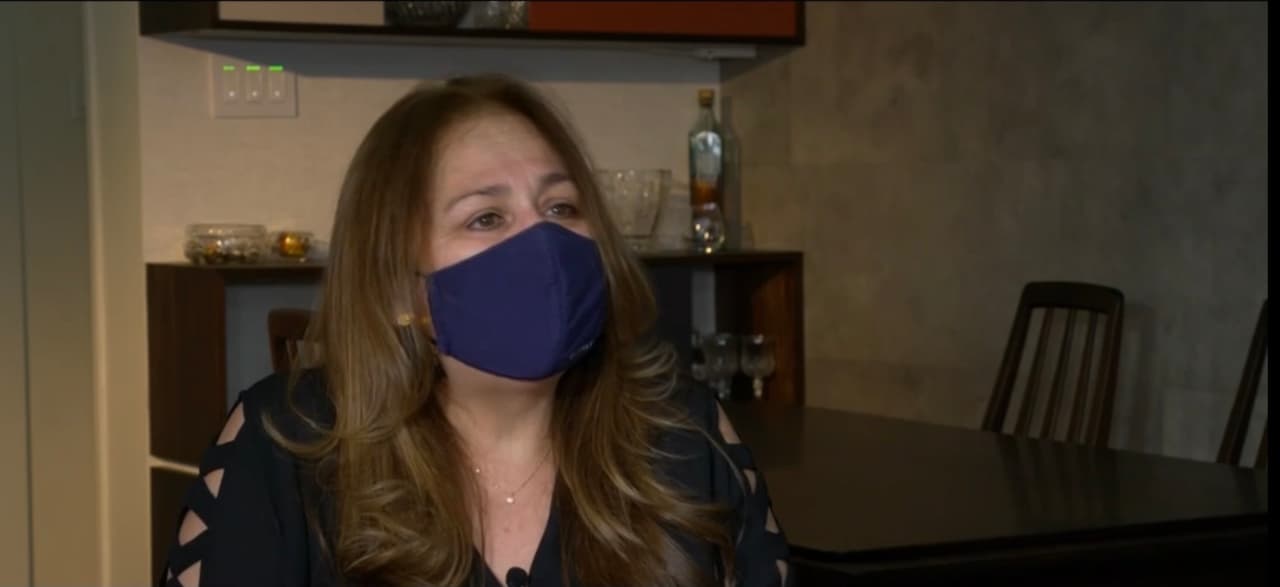 Gracias a ese enfoque lleno de amor, la vida de Christopher se ha convertido en un oráculo de inspiración para miles de personas desde hace 13 años, cuando Primer Impacto conoció por primera vez su caso y descubrimos la dedicación de su familia para ayudarlo. 
<br> 
<br> En aquel 2018, María González, madre de Christopher, contaba que ella y su esposo se dividían los turnos de trabajo para tener tiempo de cuidarlo o de llevarlo a sus citas médicas.