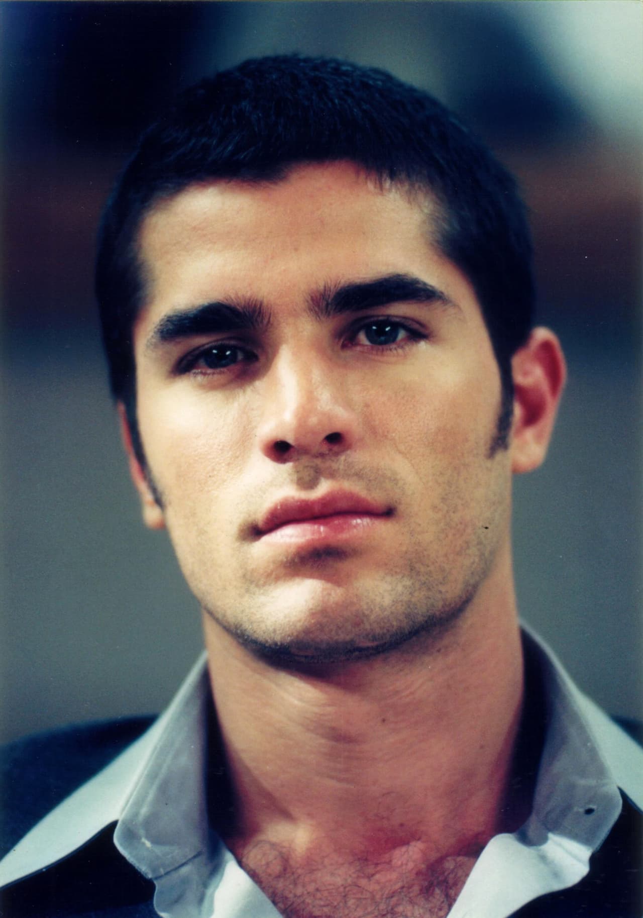 Y para finalizar nuestra lista, Eduardo Verastegui hizo lo propio en la telenovela 'Alma rebelde', al encarnar a unos gemelos.