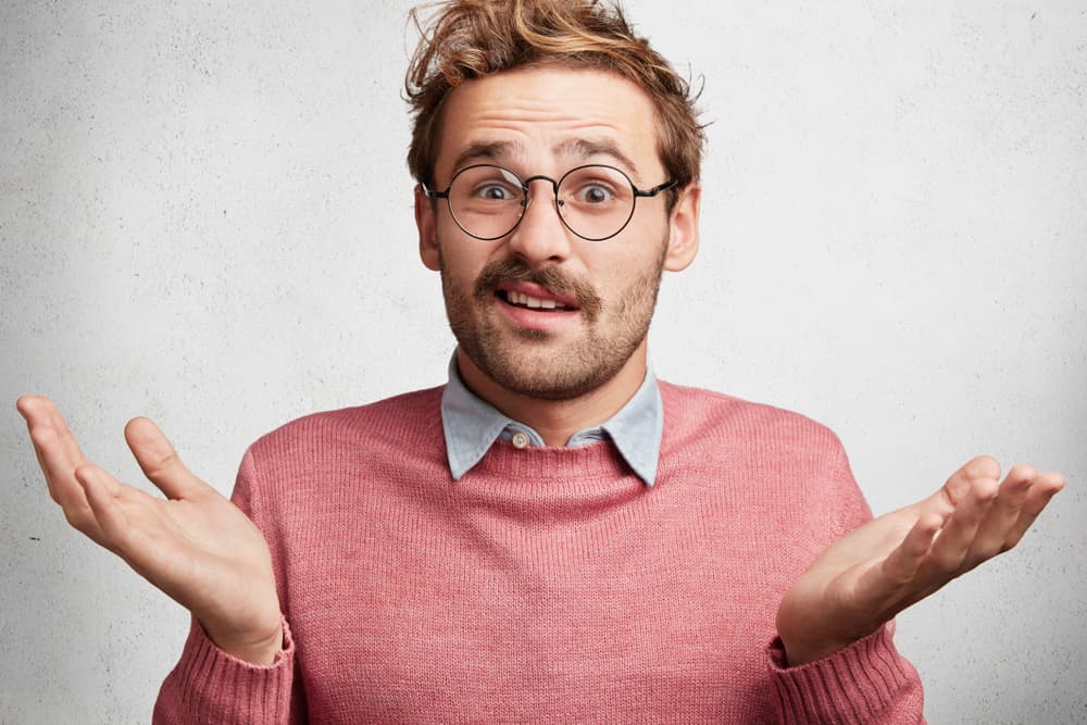 Sentir que te han preterido, ignorado, te han dejado por otra persona u otra cosa que consideran más importante que tú es superior a tus fuerzas y se convierte en algo atroz para tu personalidad regia y espléndida, no puedes creer que sean capaces de ignorarte a ti, ¡a un Leo! Si tu pareja trata de brillar más que tú posiblemente duren muy poco tiempo unidos.