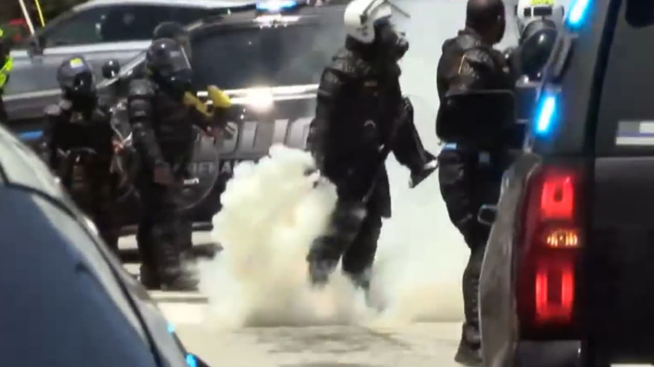 Al menos 2 detenidos durante la protesta 'No Kings' en Atlanta; policía arroja gas pimienta contra manifestantes