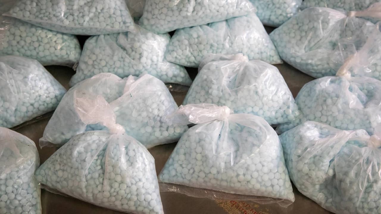 Entre el cargamento se encontraron Pastillas de fentanilo, fentanilo en polvo, heroína de alquitrán negro y metanfetaminas.