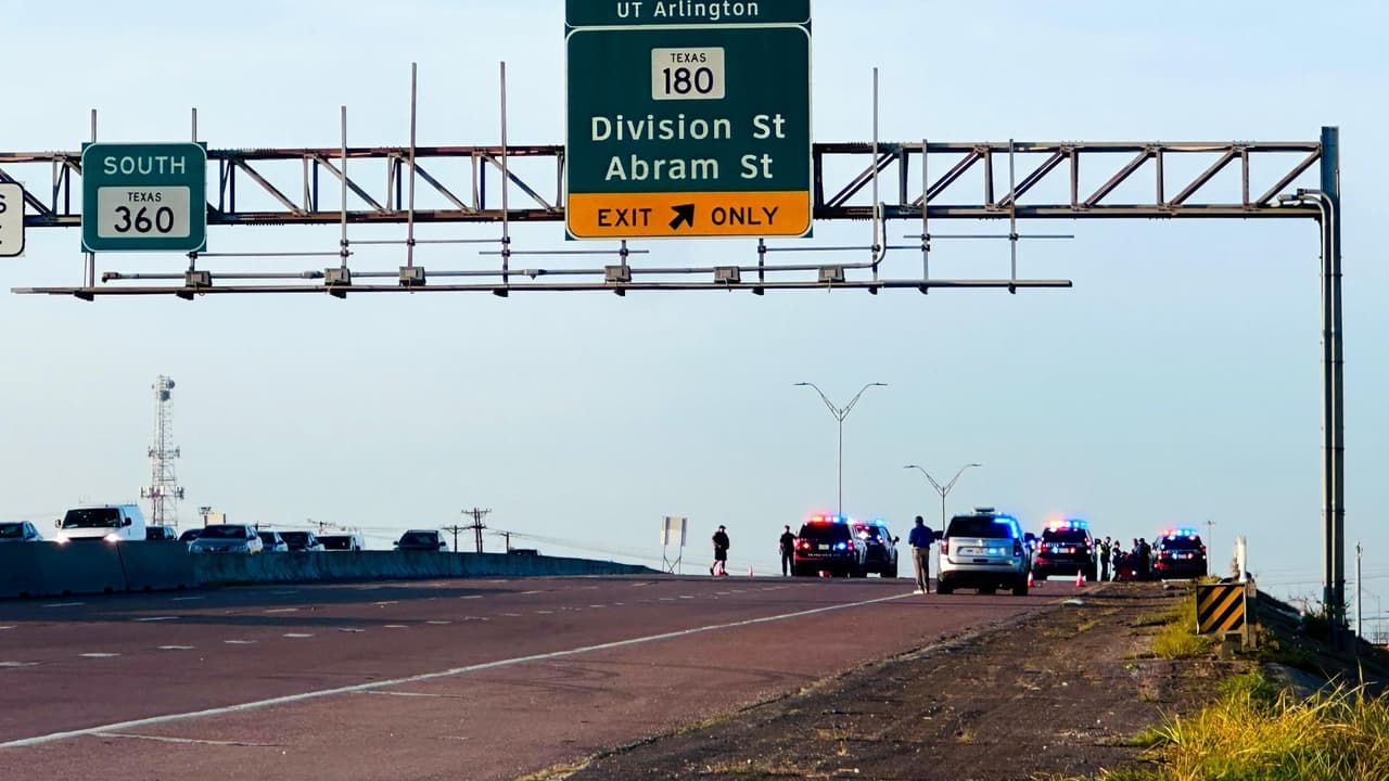 Muere un hombre atropellado en la autopista 360 en Arlington