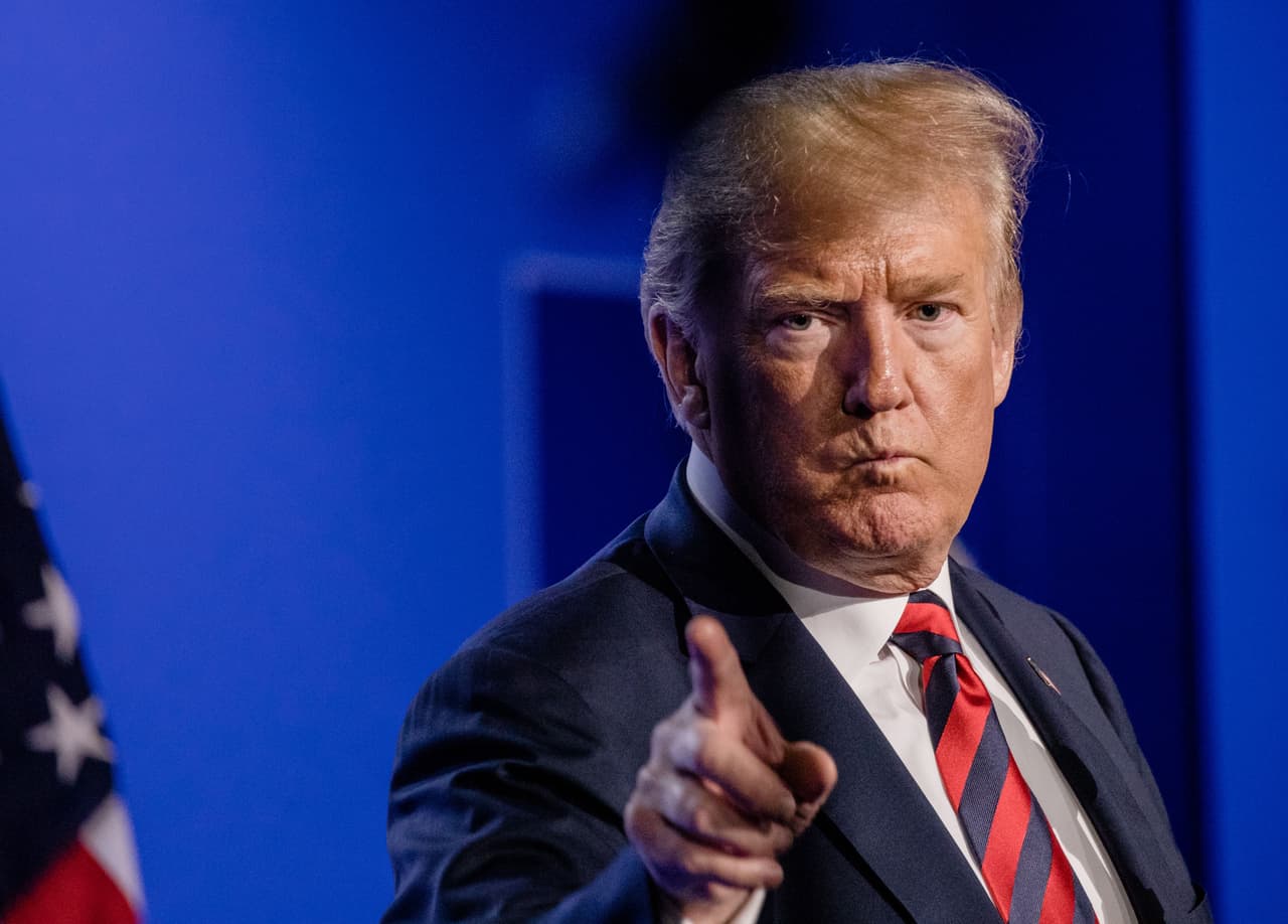 Fiscal especial acusó a 12 agentes rusos de hackear a los demócratas en julio de 2016; ese mismo mes, Trump propuso algo parecido
