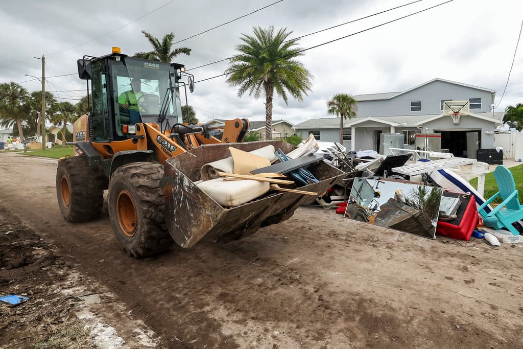 Recolección de escombros tras el Huracán Milton en la Bahía de Tampa: Guía por condado