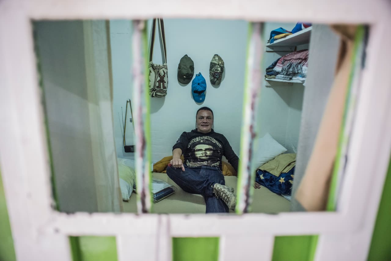 Pensar en el sentido de las FARC fue la disciplina de Jorge Augusto Bernal Romero, de 47 años, para no matarse durante 23 años, un mes y 15 días que contó uno tras otro.