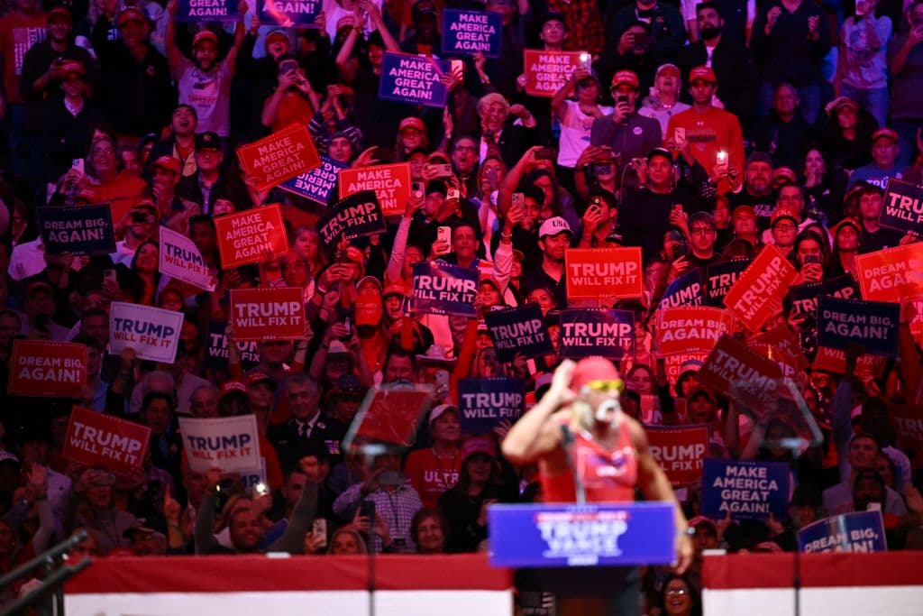 Su última aparición en este icónico recinto, el 
<b>27 de octubre de 2024</b>, fue para apoyar la 
<b>campaña presidencial de Donald Trump.</b>