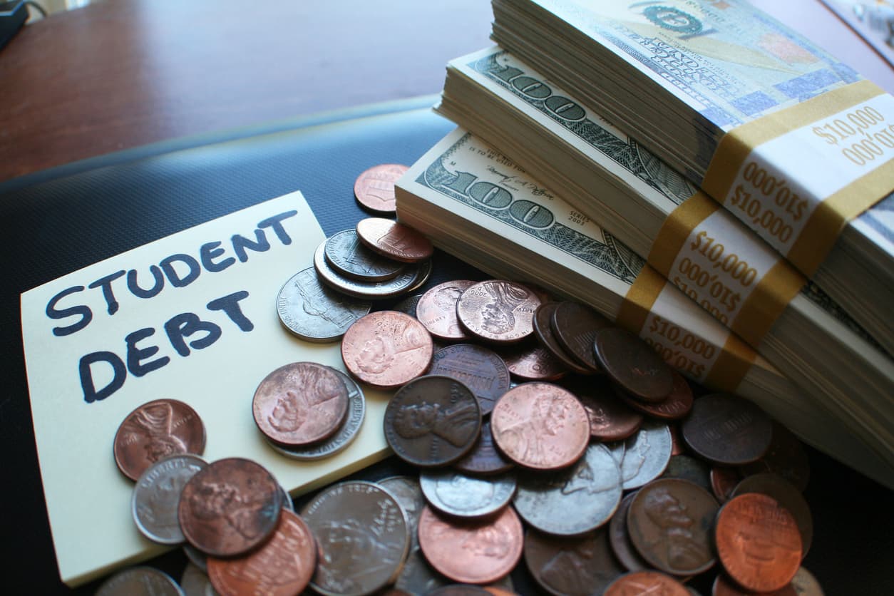 Cómo saber si eres víctima de una estafa de deuda estudiantil y qué hacer para solucionarlo