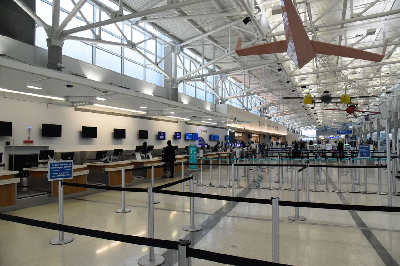 Las pruebas estarán disponibles de 7:00 am a 9:00 pm todos los días de la semana, en la Terminal número 3 del aeropuerto. 
<br>