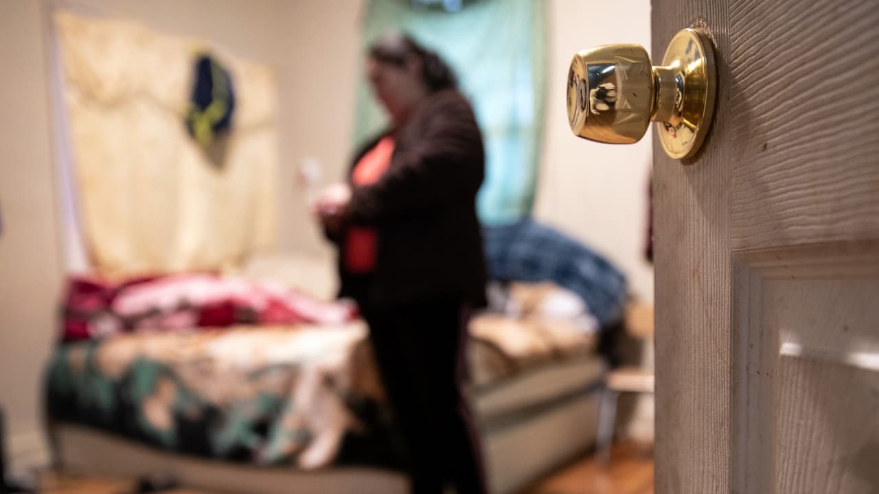 Cómo saber si el apartamento que rentas en un sótano es ilegal en Nueva York