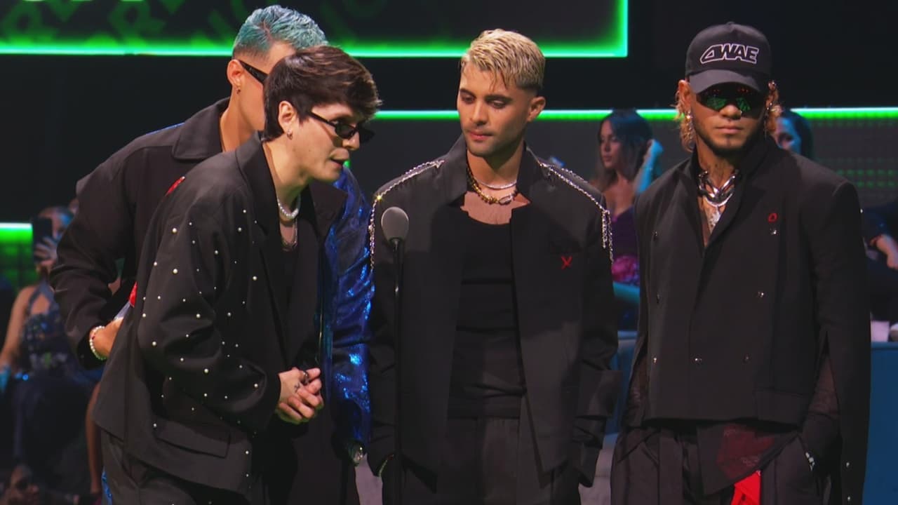 CNCO anuncia su separación en Premios Juventud