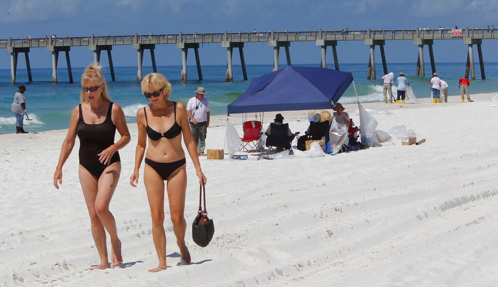 Ante la amenaza del huracán Milton ordenan desalojar Anna Maria Island en la bahía de Tampa