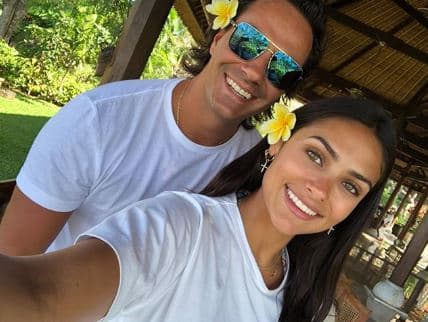 Renata Notni también ha defendido su noviazgo de las críticas que recibe por la diferencia de edad que tiene con su novio. En 2016 la actriz inició una relación con el empresario Andrés Rivero, quien es 10 años mayor que ella.