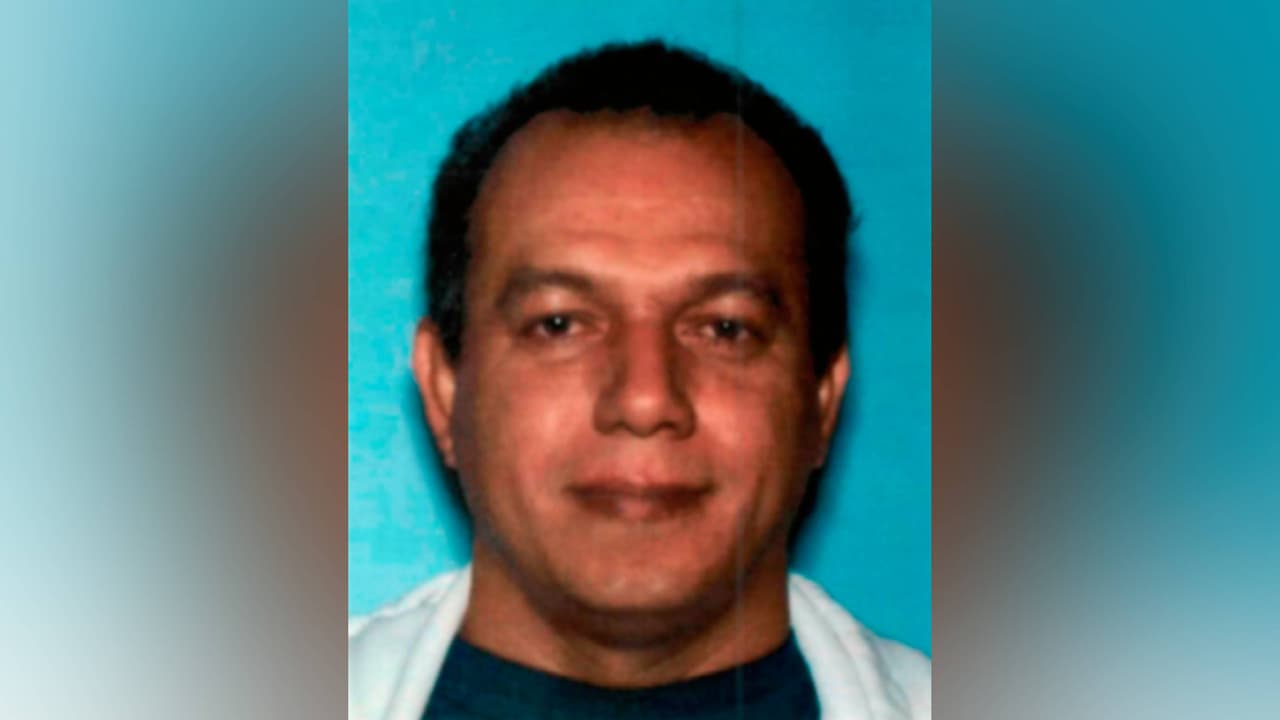 Khalid Ahmed Satary es buscado por violar la libertad provisional. El 26 de septiembre de 2019, Satary fue acusado formalmente en el Tribunal de Distrito de los Estados Unidos para el Distrito Este de Luisiana, Nueva Orleans, Luisiana. Fue acusado de conspiración para cometer fraude en la atención médica y fraude electrónico, fraude en la atención médica, conspiración para defraudar a los Estados Unidos y para pagar y recibir sobornos y sobornos ilegales en la atención médica, y conspiración para lavar instrumentos monetarios.