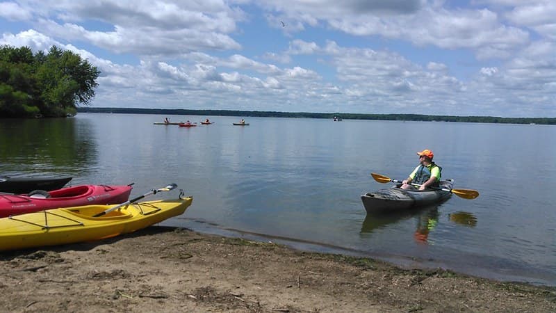 Casi todo sobre 
<a href="https://www.dcnr.pa.gov/StateParks/FindAPark/PymatuningStatePark/Pages/default.aspx" target="_blank">Pymatuning State Park </a>es grande. Con 16,892 acres, es uno de los parques estatales más grandes de la comunidad.
<br>
<br>El embalse de Pymatuning de 17.088 acres es el lago más grande de la comunidad. Pymatuning es uno de los parques estatales más visitados de Pensilvania.
<br>