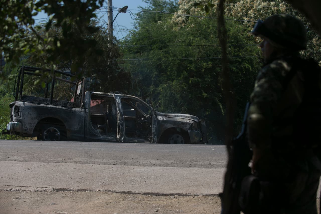 El canal de noticias 
<a href="https://noticieros.televisa.com/ultimas-noticias/audios-ineditos-revelan-emboscada-policias-aguililla-michoacan/" target="_blank">ForoTv</a>, dio a conocer audios corroborados por las autoridades en los que se escucha el momento en que los policías atacados piden ayuda.