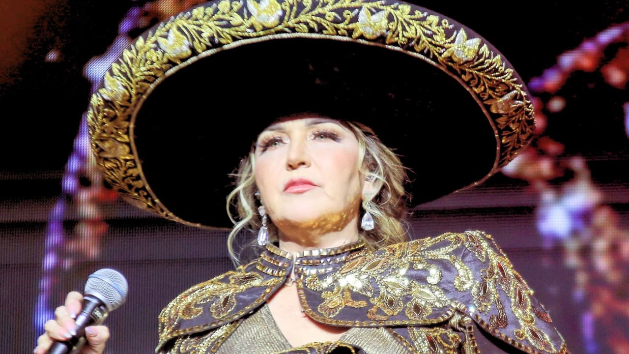 Alicia Villarreal arremete contra el hombre que aseguró salió con ella estando casada