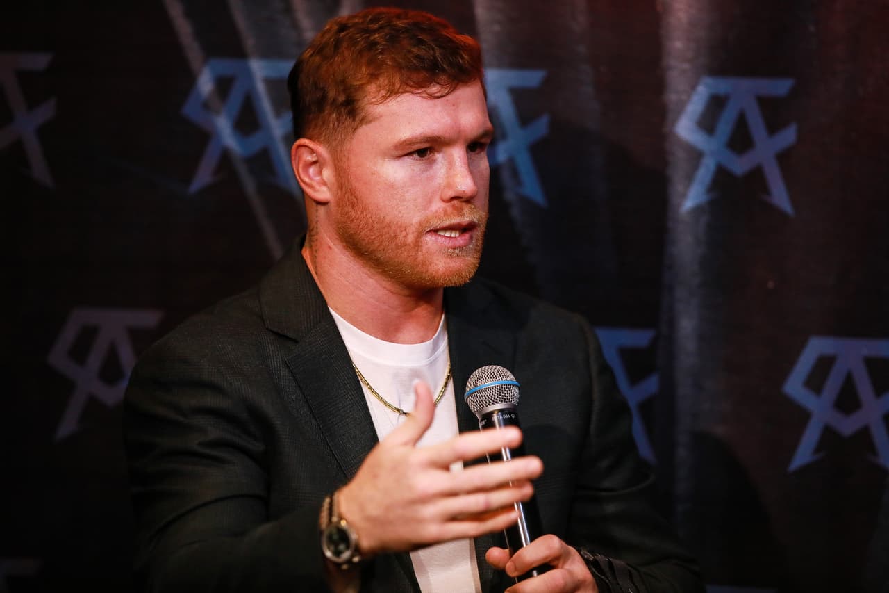 El boxeador Saúl 'Canelo' Álvarez amenaza a Messi por presuntamente patear la camiseta de México